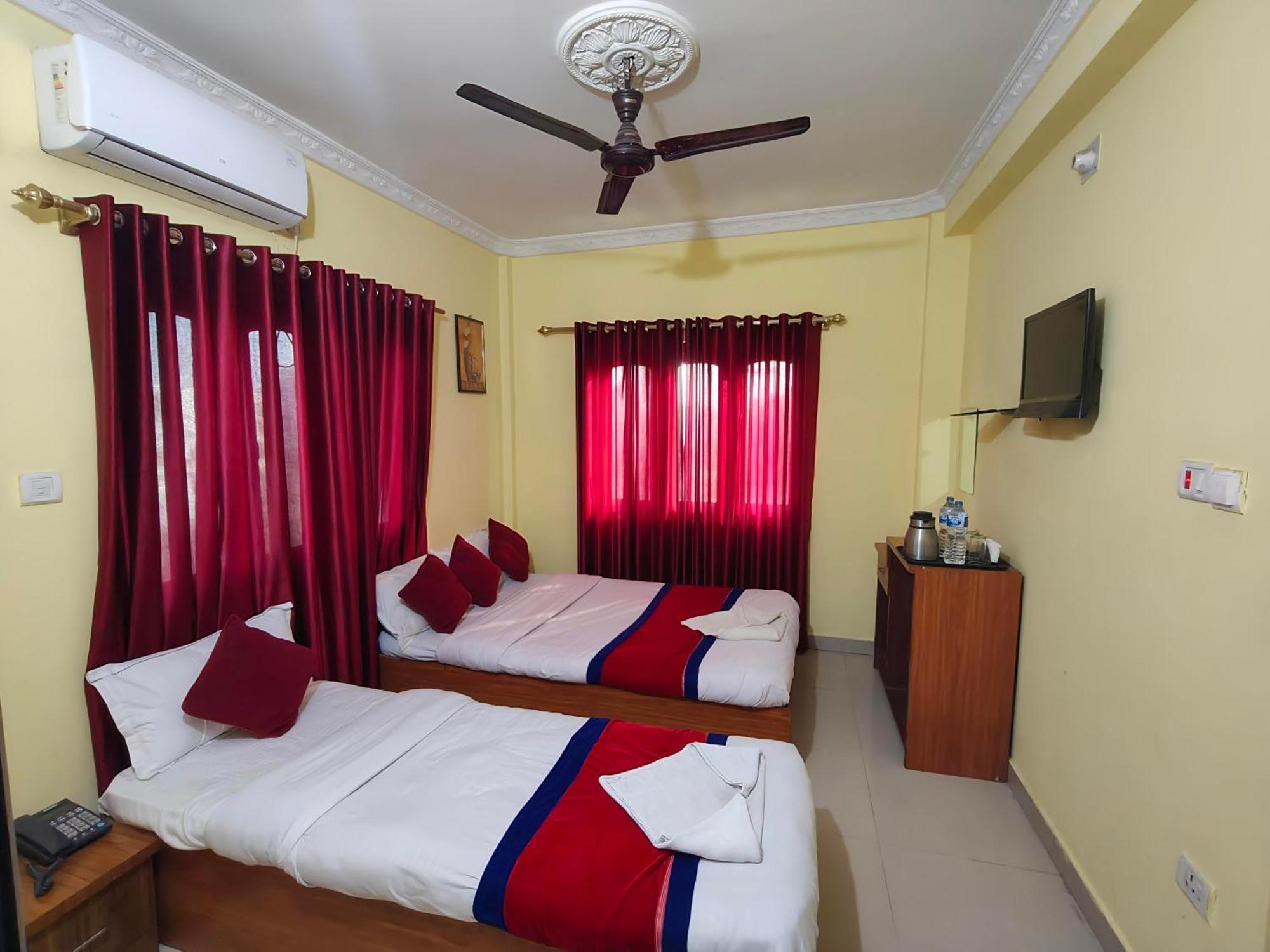 Hotel Daisy Park Bhairāhawā Exterior foto