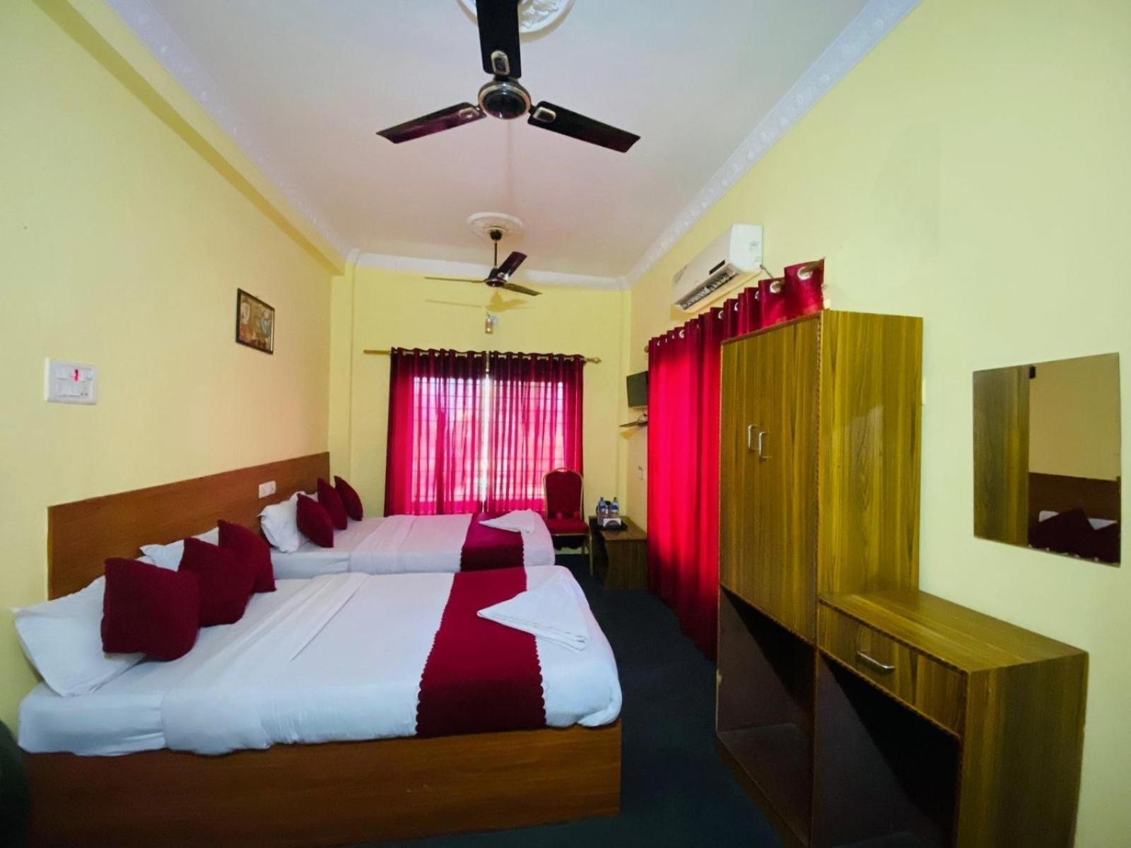 Hotel Daisy Park Bhairāhawā Exterior foto